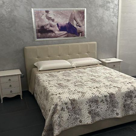 Li Cumpari Salentini Appartement Lecce Buitenkant foto